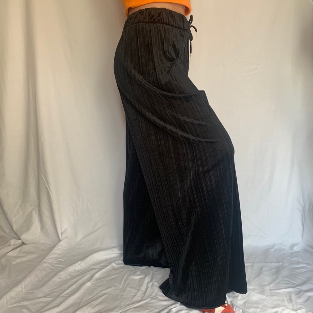 ❌SOLD❌Black Velvet Wide Leg Drawstring Pants